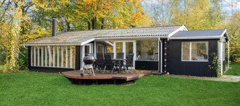 Nice home in Faxe Ladeplads with WiFi