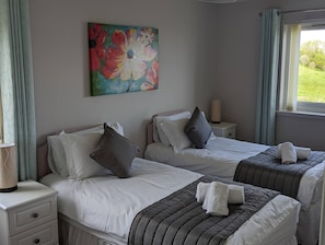 Apartment, 3 Bedrooms, Balcony, Garden View | 3 bedrooms