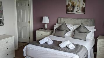 Apartment, 3 Bedrooms, Balcony, Garden View | 3 bedrooms