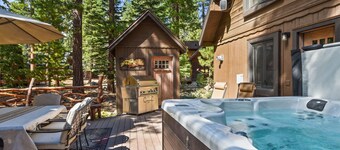 Luxury Home w/ Hot Tub, Walk to Dog-Friendly Beach