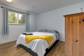 House (Grandpa`s Orange House) | Exterior - Grandpa`s Orange House (Randle)