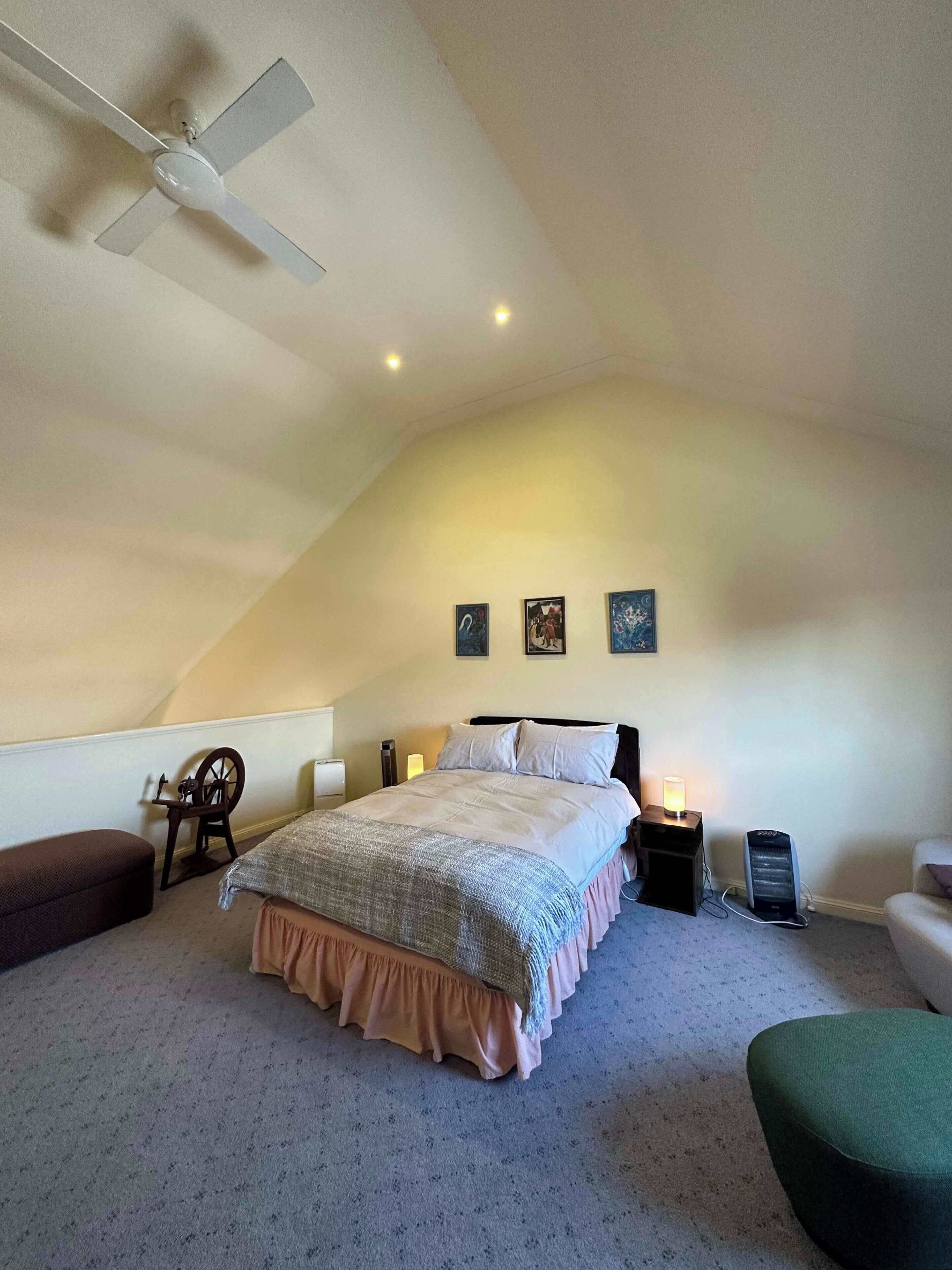 2 bedrooms, desk, iron/ironing board, WiFi