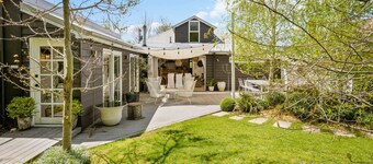 'White Birch' - Sophisticated 4 Bedroom Home