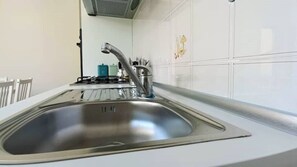 Private kitchen - 3 Bedroom Villa in Solfarelli (Solfarelli)