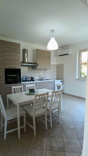 Private kitchen - 3 Bedroom Villa in Solfarelli (Solfarelli)