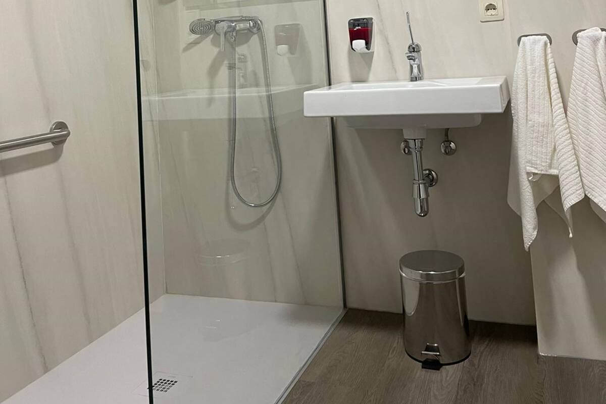 Maisonette (Excellent) | Badezimmer | Haartrockner, Handtücher, Seife, Shampoo