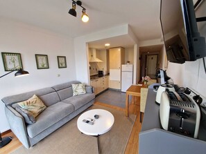 Charming Duplex | Living area | Smart TV - Apartamentos Ciudad Santiago  (Santiago de Compostela)