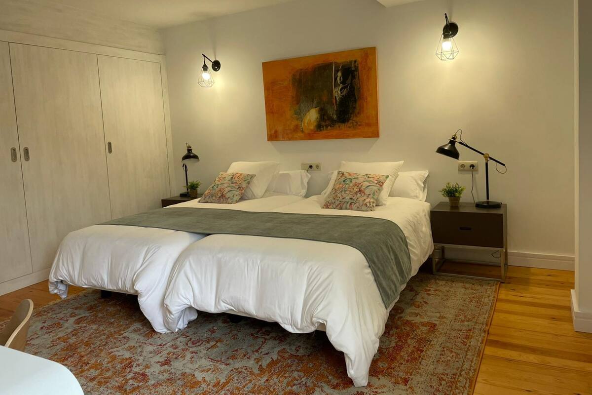 Maisonette (Excellent) | 1 Schlafzimmer, Schreibtisch, laptopgeeigneter Arbeitsplatz