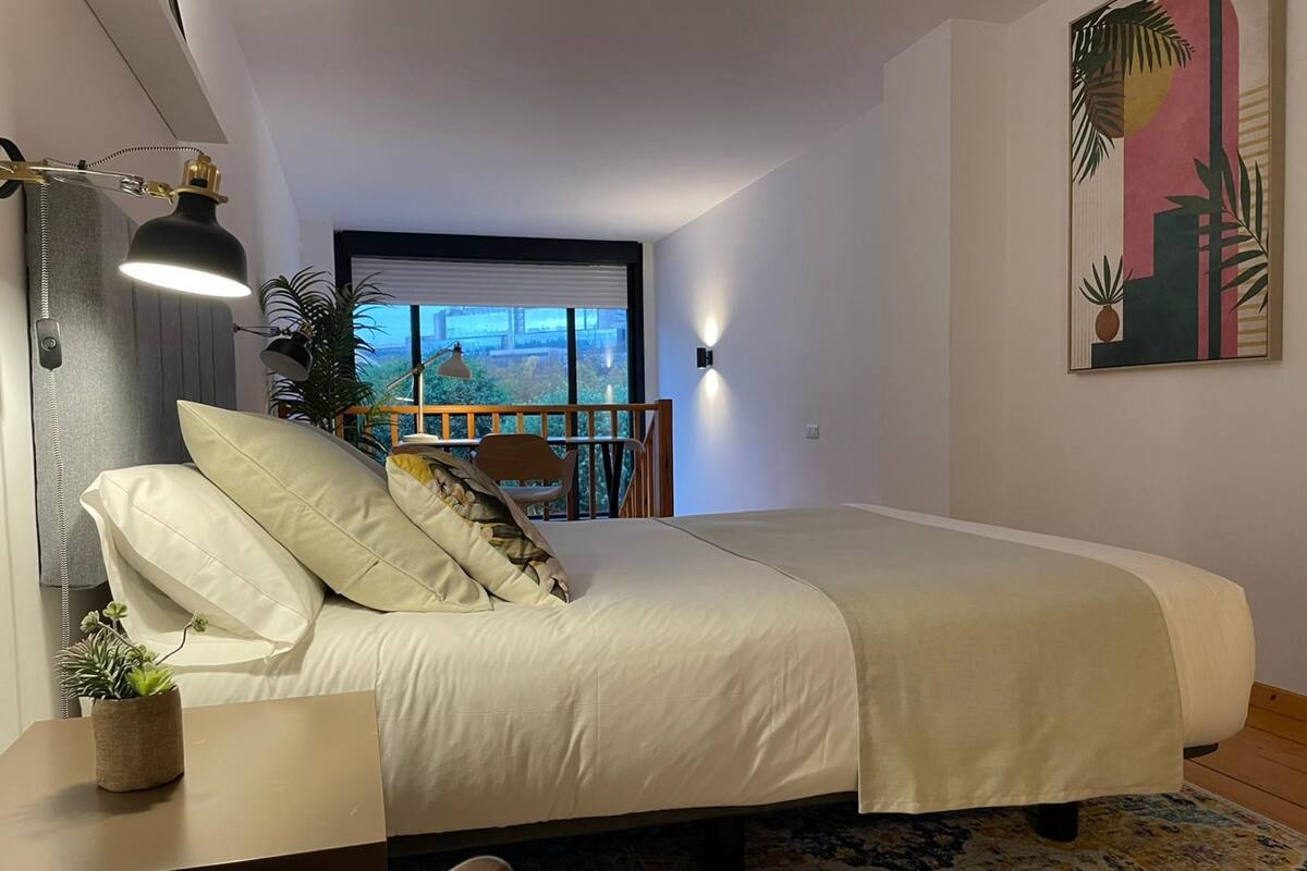 Loft (Cozy) | 1 Schlafzimmer, Schreibtisch, laptopgeeigneter Arbeitsplatz