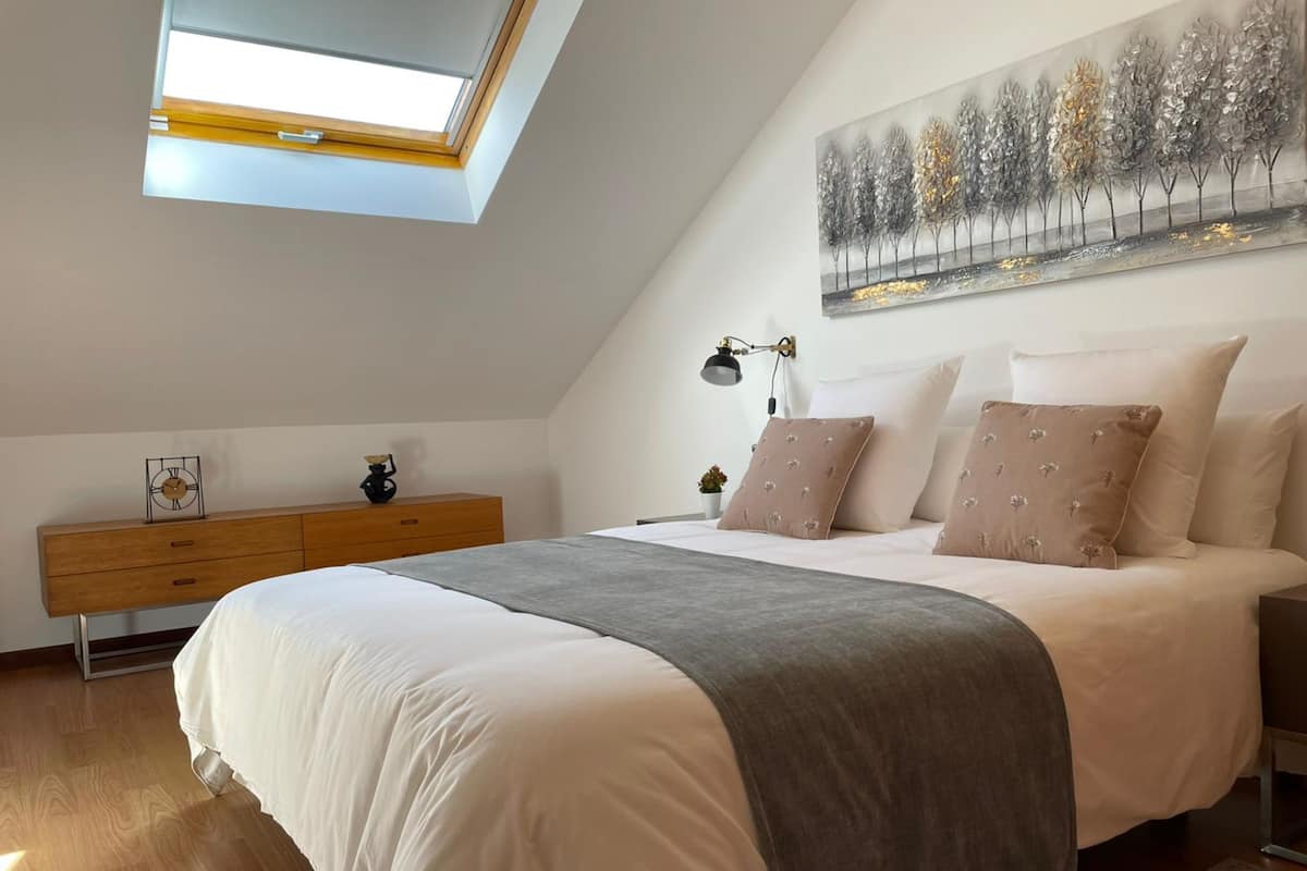 Excelente Dúplex | Desk, laptop workspace, free WiFi, bed sheets