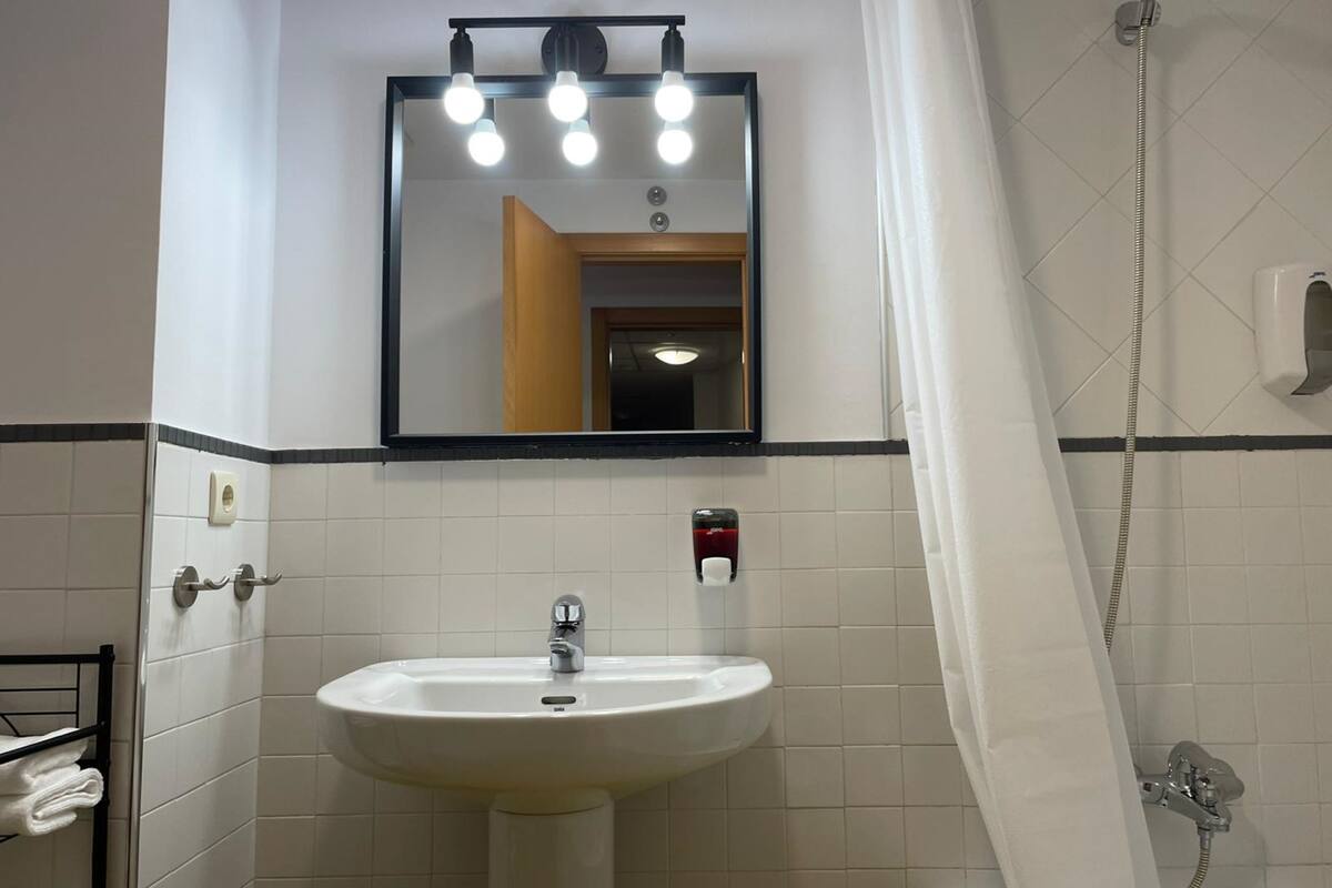 Maisonette (Wonderful) | Badezimmer | Haartrockner, Handtücher, Seife, Shampoo