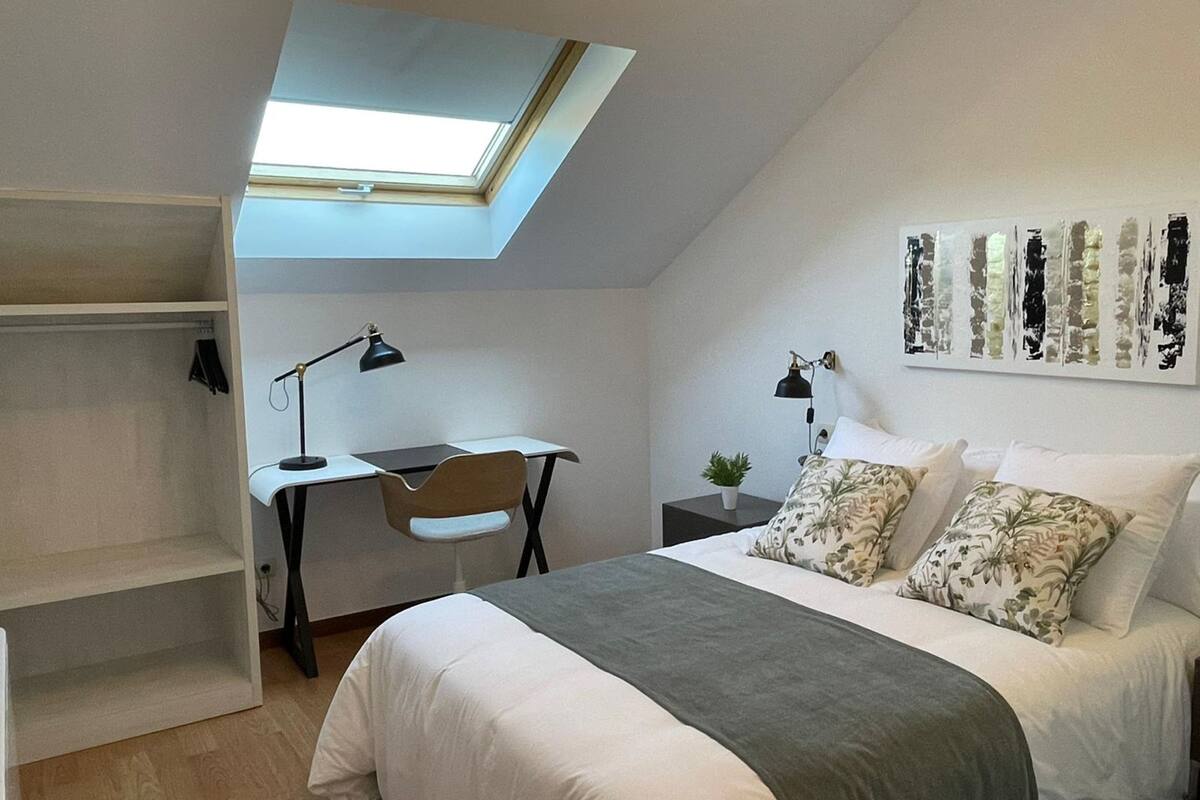 Maisonette (Wonderful) | 1 Schlafzimmer, Schreibtisch, laptopgeeigneter Arbeitsplatz