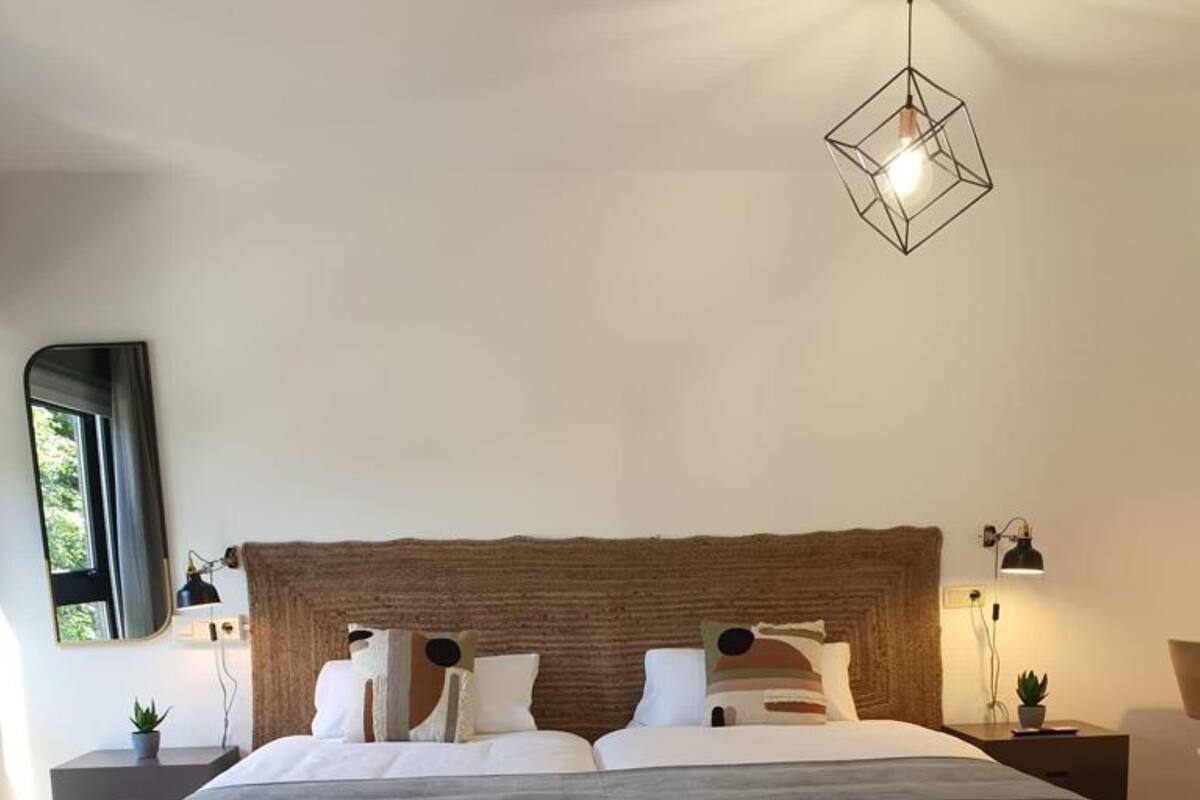 Loft (Lovely) | 1 Schlafzimmer, Schreibtisch, laptopgeeigneter Arbeitsplatz