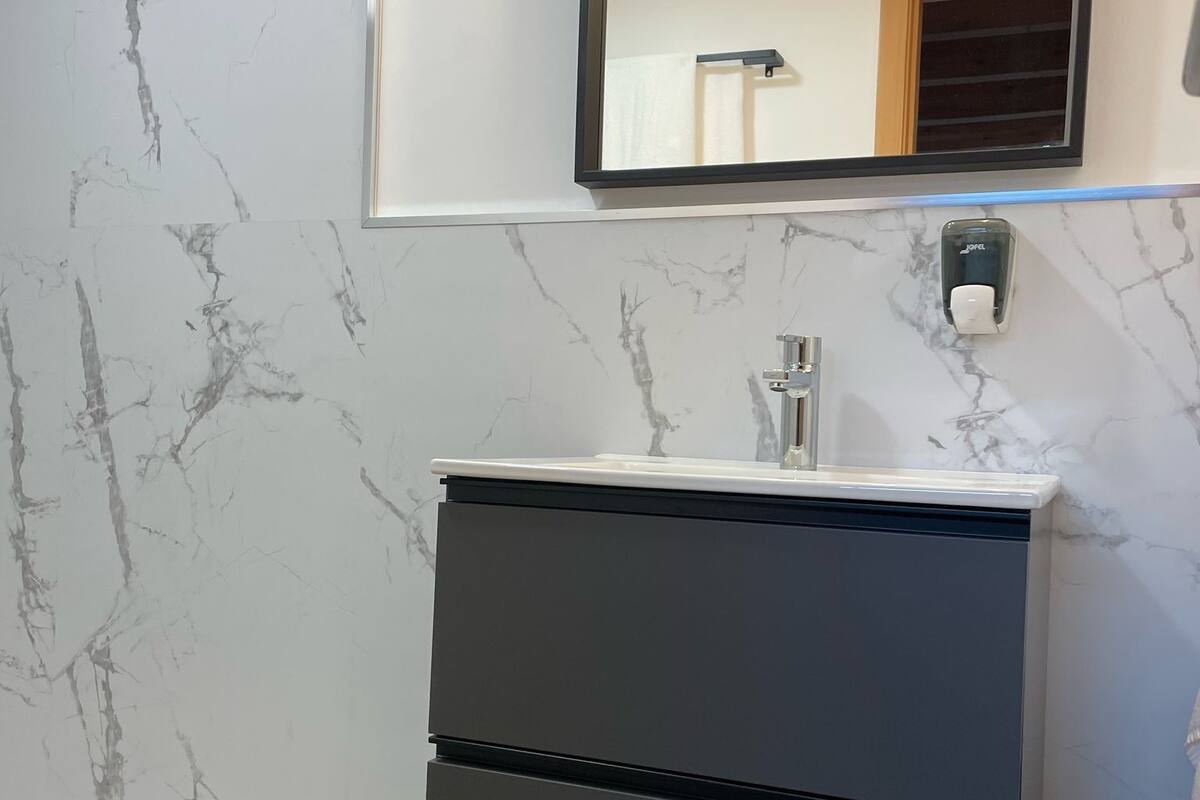 Loft (Cozy) | Badezimmer | Haartrockner, Handtücher, Seife, Shampoo