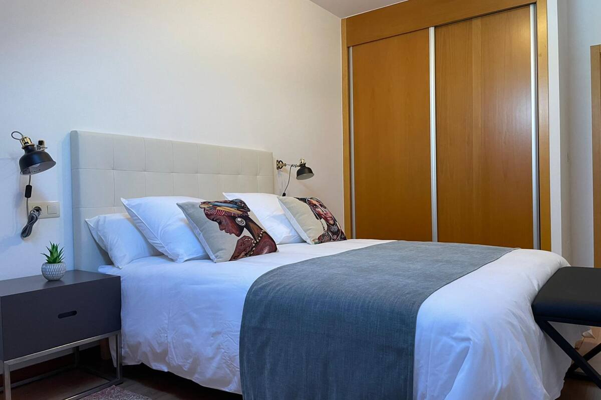 Maisonette (Nice) | 1 Schlafzimmer, Schreibtisch, laptopgeeigneter Arbeitsplatz