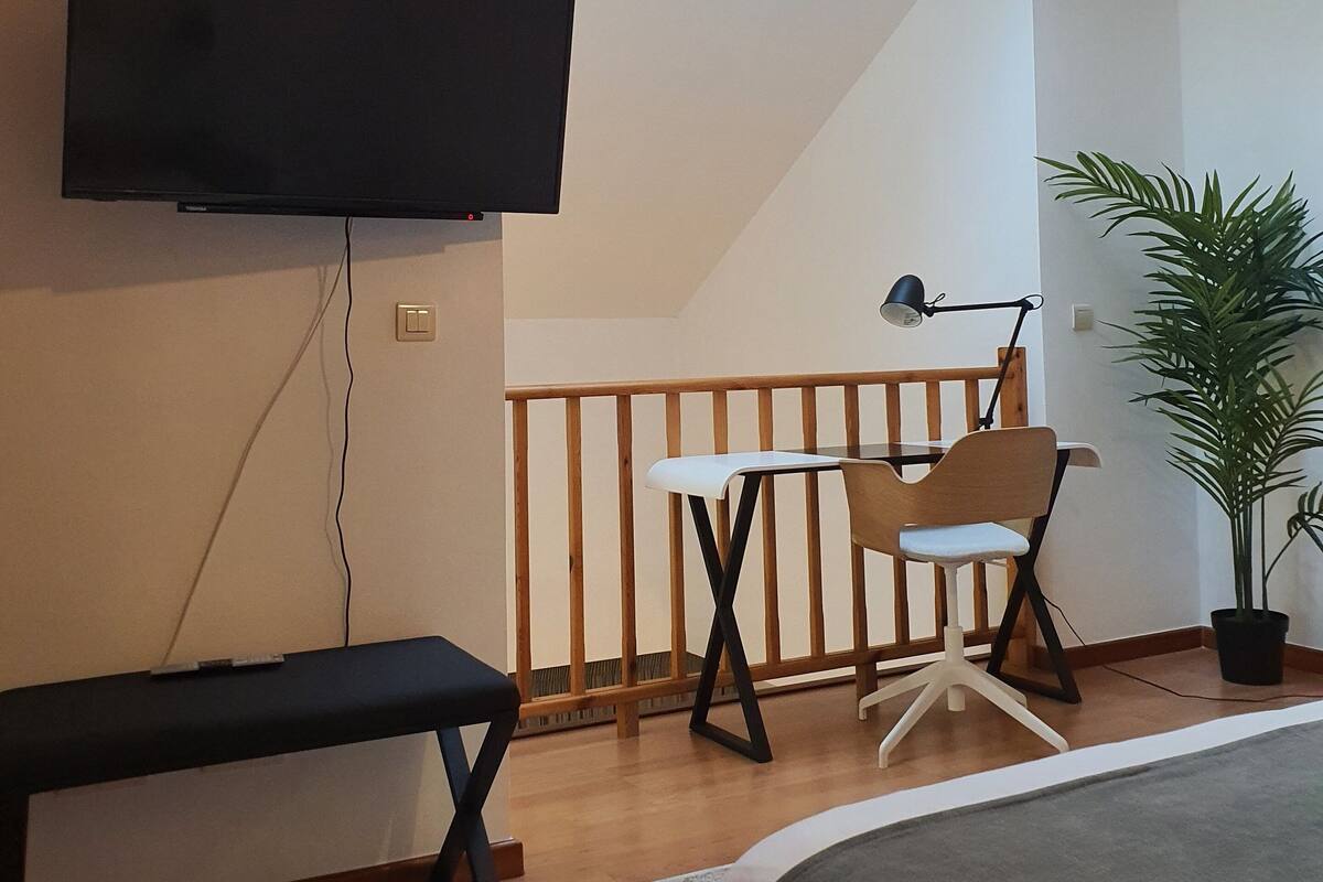 Loft (Welcoming) | 1 Schlafzimmer, Schreibtisch, laptopgeeigneter Arbeitsplatz