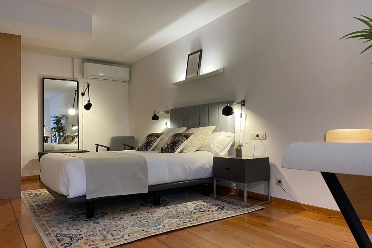 Loft (Cozy) | 1 Schlafzimmer, Schreibtisch, laptopgeeigneter Arbeitsplatz