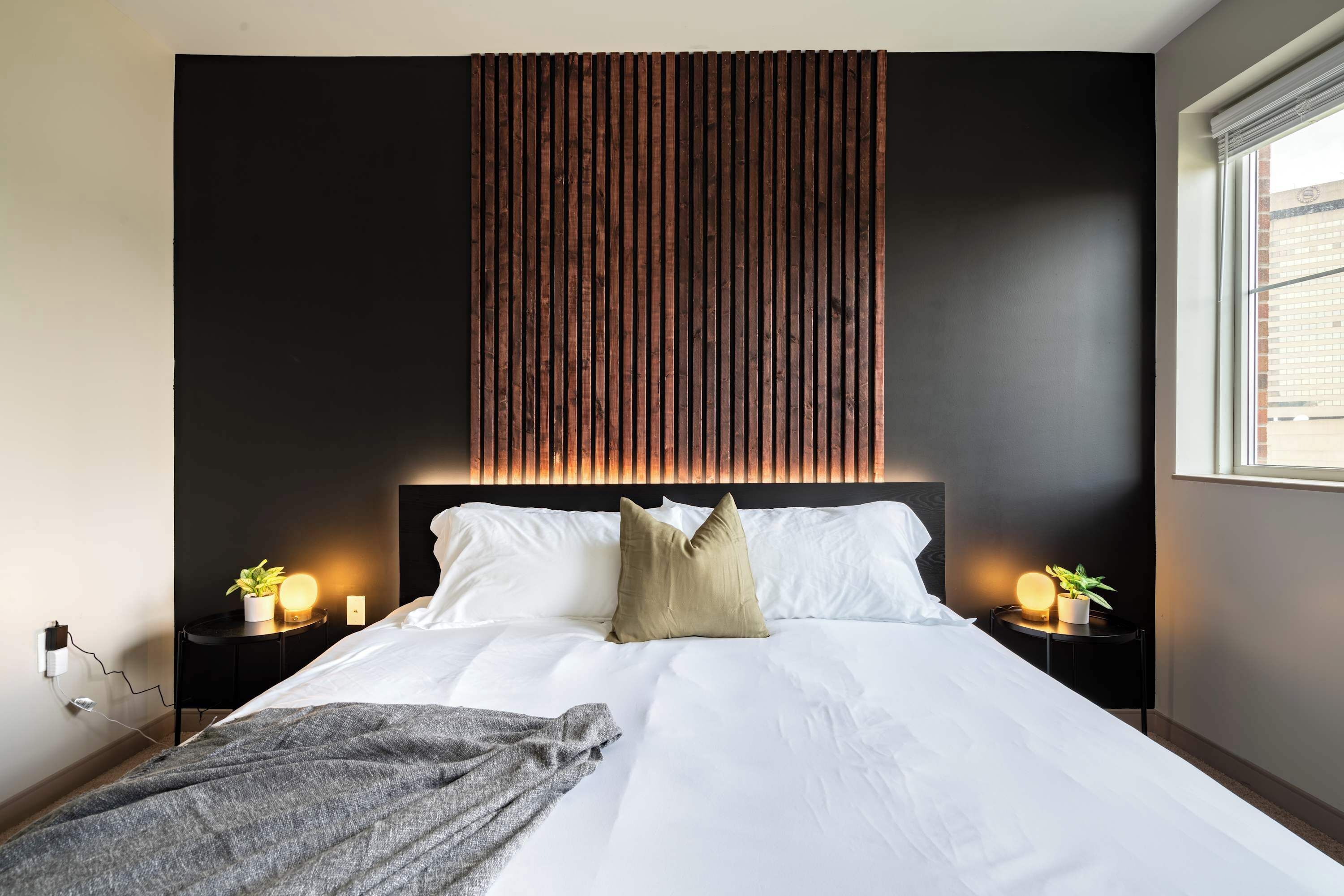 1 Schlafzimmer, Schreibtisch, Bügeleisen/Bügelbrett, Reisekinderbett