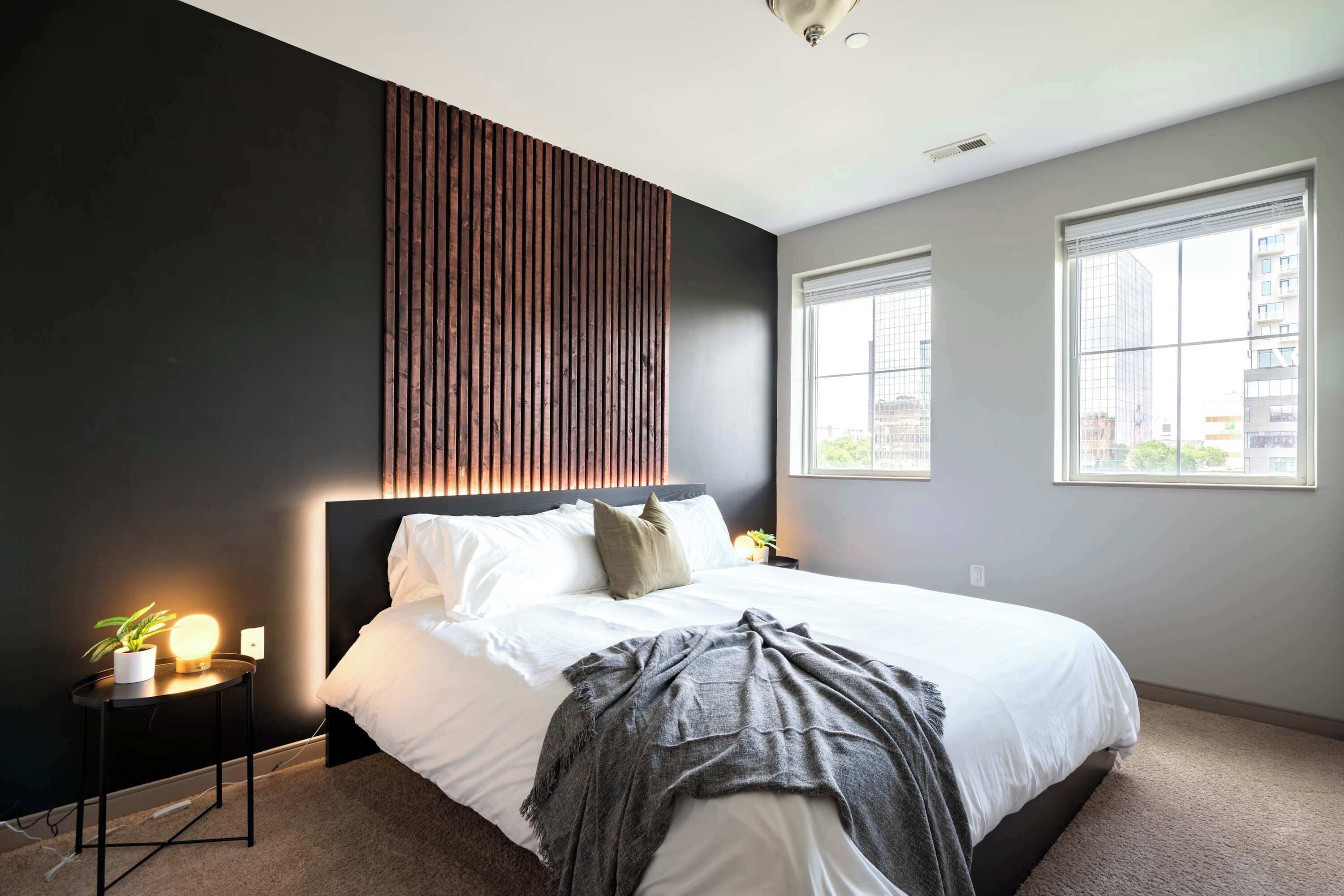 1 Schlafzimmer, Schreibtisch, Bügeleisen/Bügelbrett, Reisekinderbett