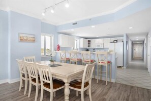 Dining - Large Three Bedroom Oceanside Condo with a Pool (Ocean City)