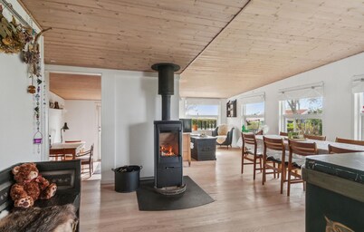 2 bedroom awesome home in Kalundborg