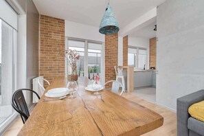 Dining - Beautiful Apartment with Spacious Balcony by Noclegi Renters (Wrocław)