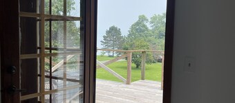 Remodeled Lake House 4 Bed/ 3 bath, Pet Friendly Enjoy Fall on Cayuga Lake! 