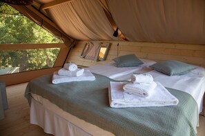 Romantic Tent | Egyptian cotton sheets, premium bedding, down comforters - Podere Prataccio (Scansano)
