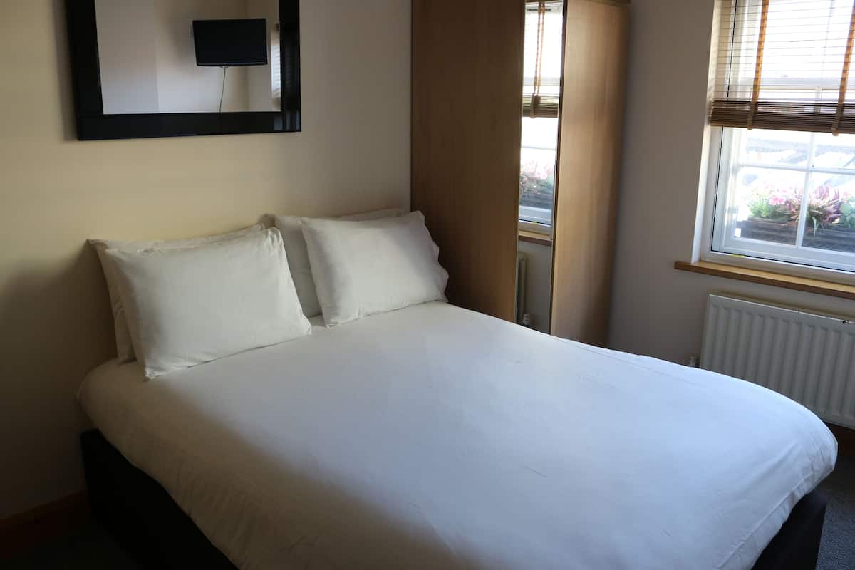 Standard Double Room | Free WiFi