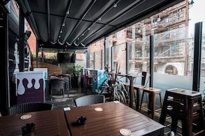 Rooftop terrace - Lower Turks Head  (Manchester)
