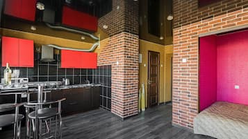 Refrigerador, microondas, horno, placa de cocina