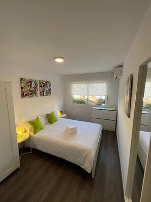 2 室のベッドルーム、アイロン / アイロン台、WiFi、ベッドシーツ