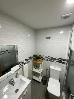 ヘアドライヤー、タオル