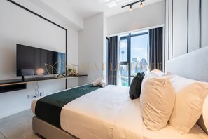 Deluxe Studio Suite, 1 Queen Bed, Non Smoking | Blackout drapes, iron/ironing board, free WiFi, bed sheets - Axon Premier Suites Kuala Lumpur (Kuala Lumpur)