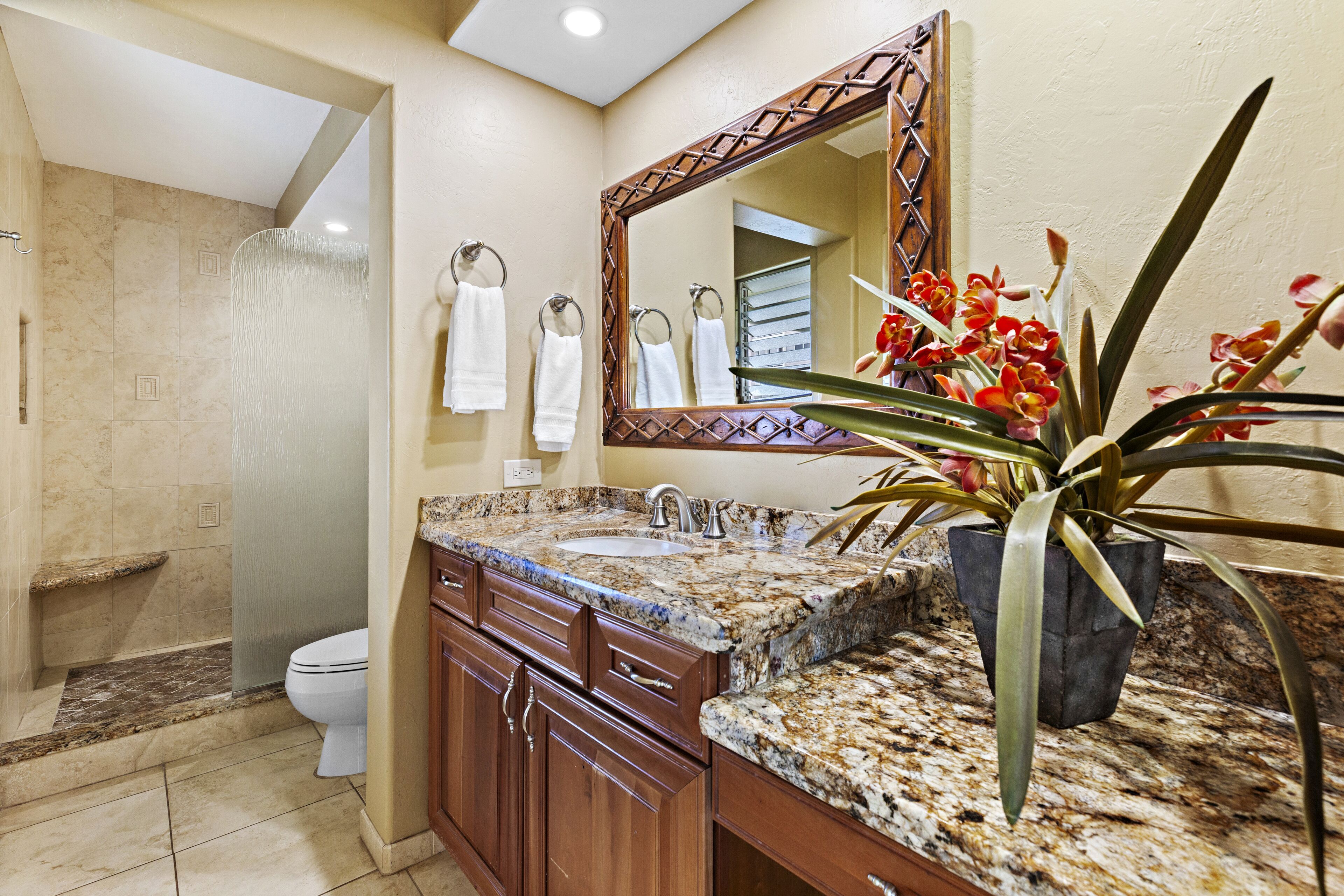 Combined shower/tub, hair dryer, towels, soap