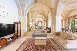 Villa | Living area
