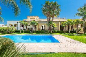 Seasonal outdoor pool - 3537 Villa Re by Perle di Puglia (San Donaci)