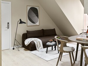 One Bedroom Duplex Apartment for 6