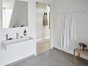 Superior Loft | Bathroom | Shower, hair dryer, heated floors, towels