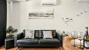 Smart TV - Tulip - The Urban Elegance (Adelaide)