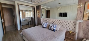 1 habitación, tabla de planchar con plancha, wifi y ropa de cama 