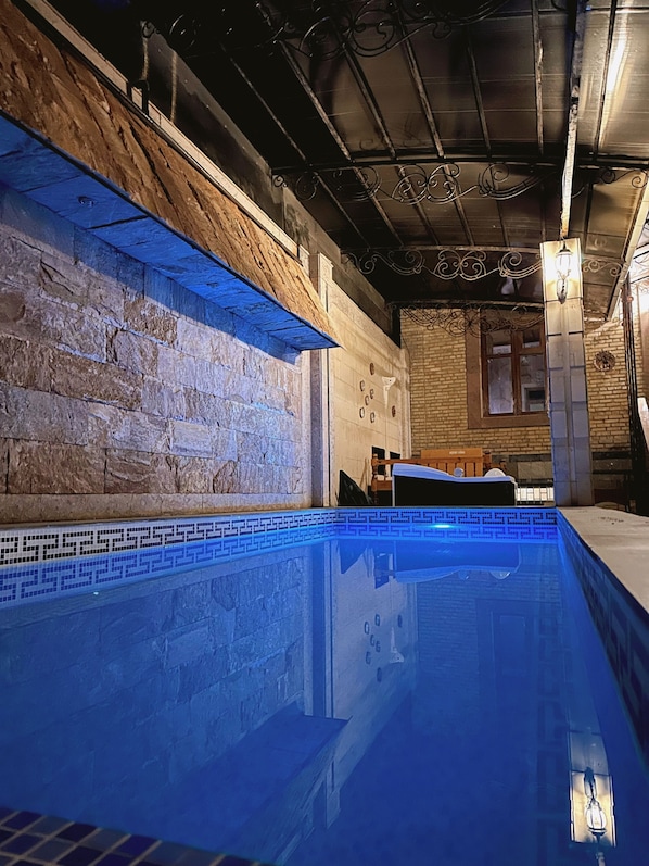 Een seizoensgebonden buitenzwembad