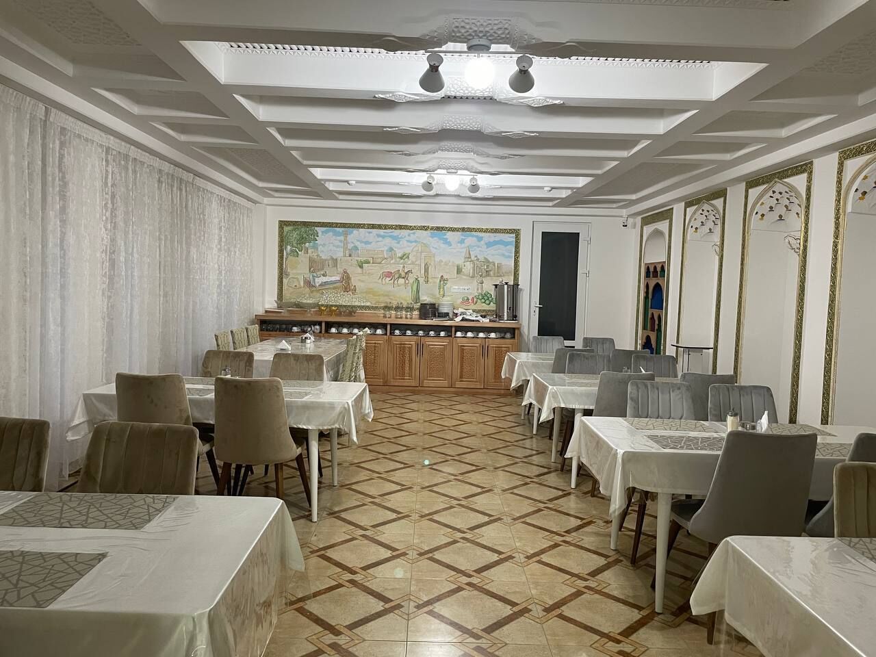 Ilmainen päivittäinen buffetaamiainen 