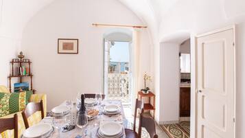 Apartment | Dining room