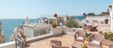 Apartment | Terrace/patio