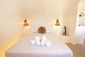 1 soverom, safe på rommet, skrivebord og strykejern/-brett