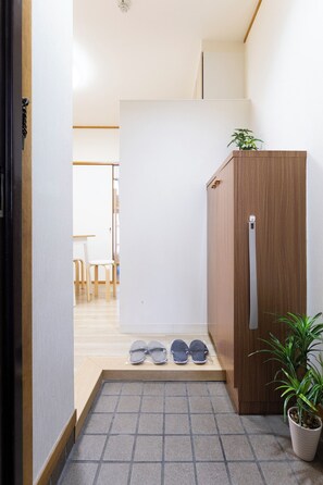 Family Apartment | Individually decorated, individually furnished, desk, free WiFi - Tatekawa 333 Residence (Tokyo)