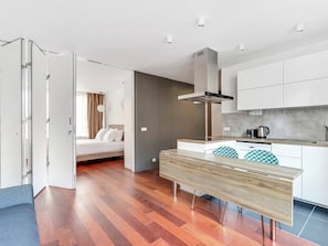 3 bedrooms, iron/ironing board, travel cot, WiFi
