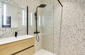 Doccia, asciugacapelli