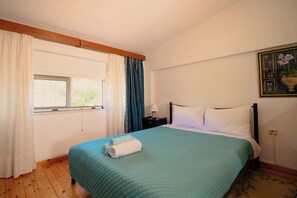 标准独立别墅, 多间卧室, 双浴室, 山腰 (Evgenias House Ancient Olympia) | 1 多间卧室、熨斗/熨衣板、收费 WiFi、床单